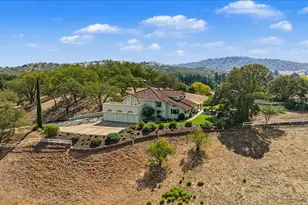 15298 Sycamore Dr, Morgan Hill, CA 95037 - Photo 2