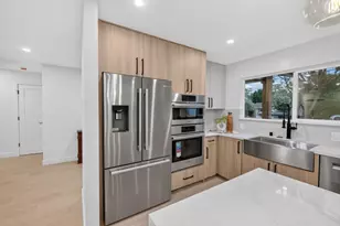 1260 Grant Rd, Los Altos, CA 94024 - Photo 14