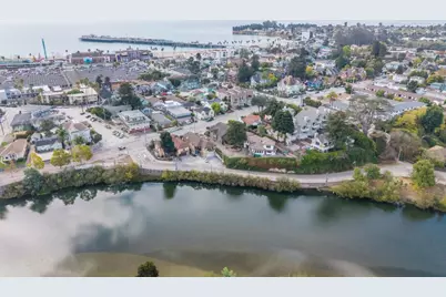 412 Cliff St, Santa Cruz, CA 95060 - Photo 30