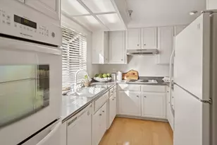 527 Tyndall St, Los Altos, CA 94022 - Photo 8