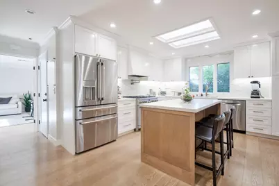 470 Martinsen Ct, Palo Alto, CA 94306 - Photo 10