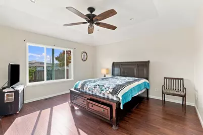 1987 Calistoga Dr, Hollister, CA 95023 - Photo 16