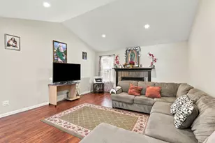1987 Calistoga Dr, Hollister, CA 95023 - Photo 8
