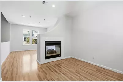 70 Towne Cir, Mountain View, CA 94040 - Photo 22