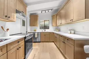 1810 Kehoe Ave, San Mateo, CA 94401 - Photo 8