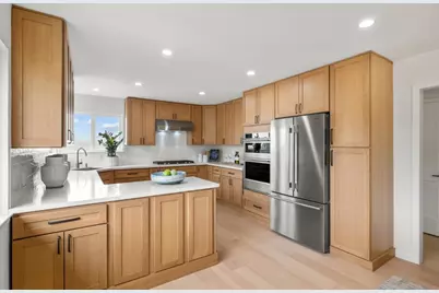 2835 Arguello Dr, Burlingame, CA 94010 - Photo 18