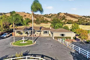 15640 Foothill Ave, Morgan Hill, CA 95037 - Photo 4
