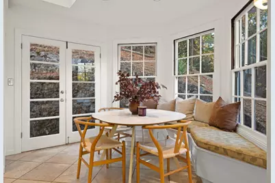 2526 Woodland Pl, Redwood City, CA 94062 - Photo 20