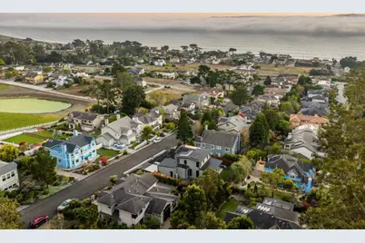 457 Coronado Ave, Half Moon Bay, CA 94019 - Photo 2