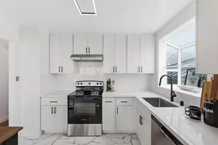 1042 Skyline Dr, Daly City, CA 94015 - Photo 16