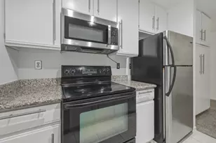 1511 Four Oaks Cir, San Jose, CA 95131 - Photo 12