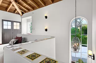 14900 Camarosa Dr, Pacific Palisades, CA 90272 - Photo 26