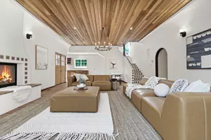 14900 Camarosa Dr, Pacific Palisades, CA 90272 - Photo 34