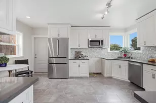 4024 Bayview Ave, San Mateo, CA 94403 - Photo 32