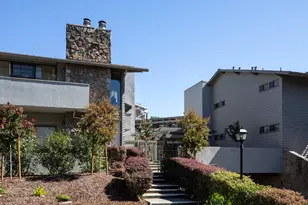 36 Mansion Ct, Menlo Park, CA 94025 - Photo 2