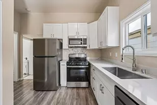 2364 E 16th St, Oakland, CA 94601 - Photo 22
