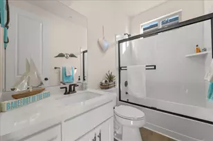 1361 Azalea Dr, Hollister, CA 95023 - Photo 16