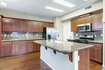 4129 W Cherry Tree Ln, Fresno, CA 93722 - Photo 22