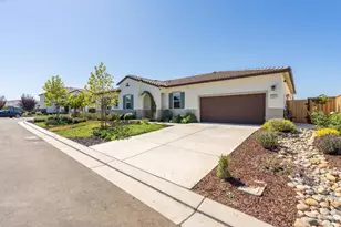 140 Scarlett Wy, Hollister, CA 95023 - Photo 2