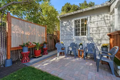215 Newbridge St, Menlo Park, CA 94025 - Photo 40