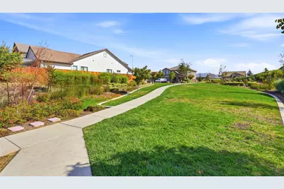 1612 Goldenstar Ct, Hollister, CA 95023 - Photo 38