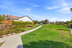 1612 Goldenstar Ct, Hollister, CA 95023 - Photo 38