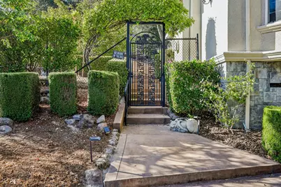 1925 Mantelli Dr, Gilroy, CA 95020 - Photo 58