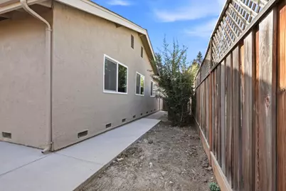 1005 Wentz Dr, Gilroy, CA 95020 - Photo 32