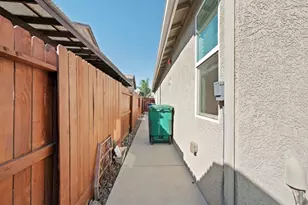 1874 Summit Dr, Los Banos, CA 93635 - Photo 36