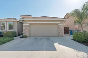 1874 Summit Dr, Los Banos, CA 93635 - Photo 4