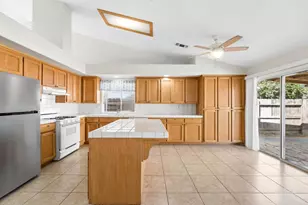 2228 Park Arcadia Ct, Los Banos, CA 93635 - Photo 24
