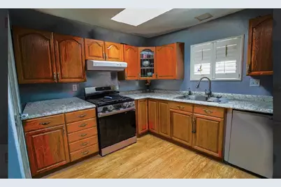 740 Meyers Ct, Salinas, CA 93905 - Photo 2