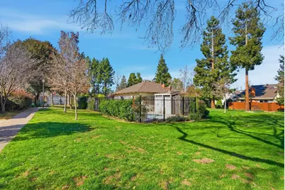 20012 Northcrest Sq, Cupertino, CA 95014 - Photo 28