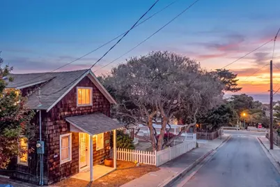 212 11th St, Pacific Grove, CA 93950 - Photo 4