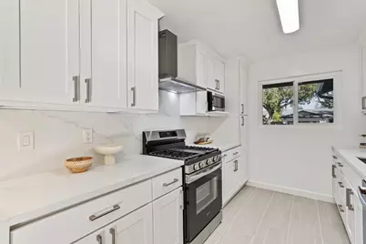 883 Roble Dr, Sunnyvale, CA 94086 - Photo 16