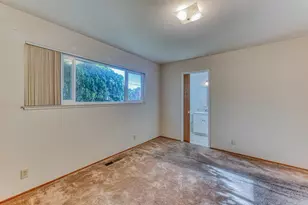 1049 W Alisal St, Salinas, CA 93901 - Photo 22