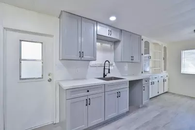 19690 N Hwy 99 18, Acampo, CA 95220 - Photo 6
