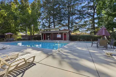 3833 Panda Dr, San Jose, CA 95117 - Photo 32