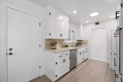 4886 Clarendon Dr, San Jose, CA 95129 - Photo 12