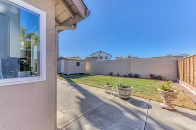 21 Geary Cir, Salinas, CA 93907 - Photo 16