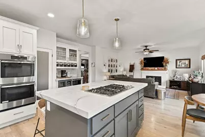 811 Greystone Ct, Gilroy, CA 95020 - Photo 14