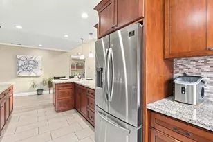 732 Fourth Ave, Redwood City, CA 94063 - Photo 8