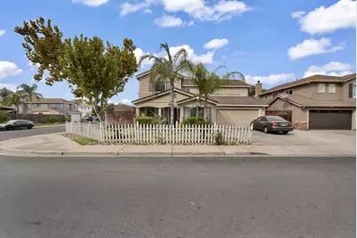 825 Rolling Oak Ct, Modesto, CA 95351 - Photo 1