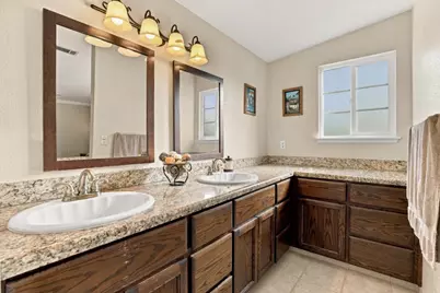 1701 Mantelli Dr, Gilroy, CA 95020 - Photo 28