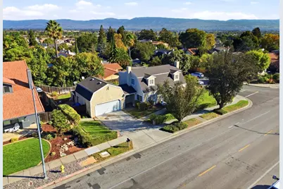 1701 Mantelli Dr, Gilroy, CA 95020 - Photo 42