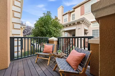 105 Sydney Ln, Redwood City, CA 94063 - Photo 8