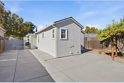 1080 S 8th St, San Jose, CA 95112 - Photo 38