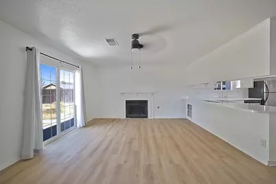 515 N Santa Monica St, Los Banos, CA 93635 - Photo 2