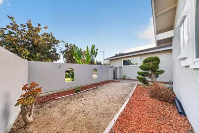 2729 Los Altos Dr, San Jose, CA 95121 - Photo 8