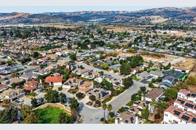17205 Rosemary Cir, Morgan Hill, CA 95037 - Photo 96